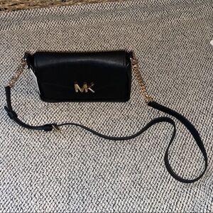 Michael Kors Elegant Black and Gold Crossbody
